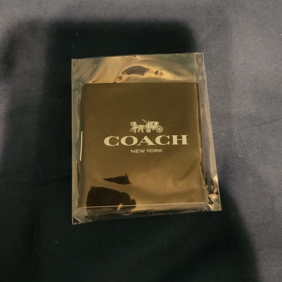 Coach earring and necklace set - Picture 2 of 4